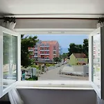 & Samohod 3* Vodice