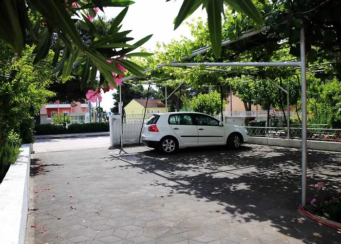 & Samohod בית הארחה וודיצה